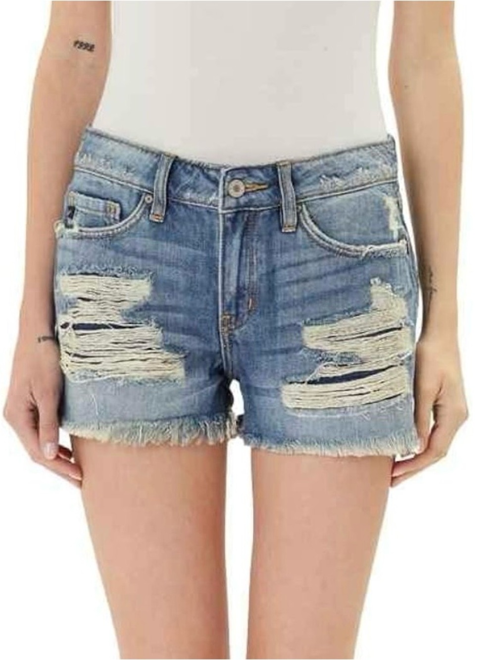 KanCan Mid Rise Distressed Denim Shorts - Small - NWT